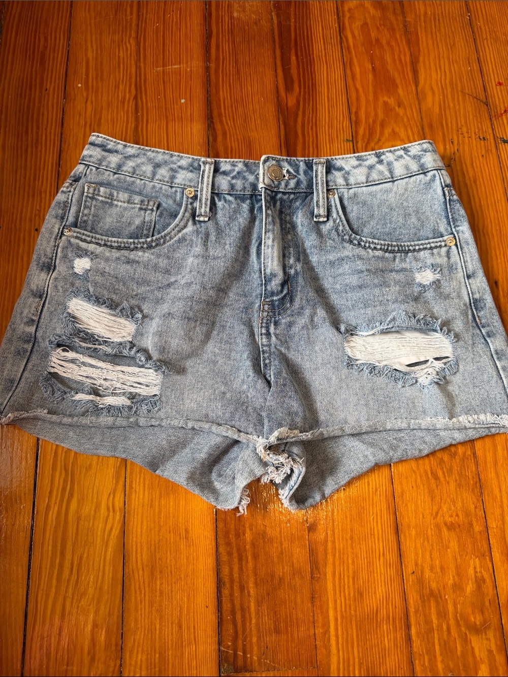 Distressed Light Blue Denim Women’s Shorts Refuge Denim size 5